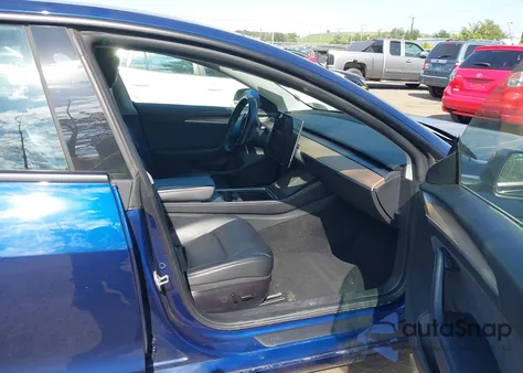 2022 Tesla Model 3 Rear-Wheel Drive from USA, damaged, VIN 5YJ3E1EA9NF191478